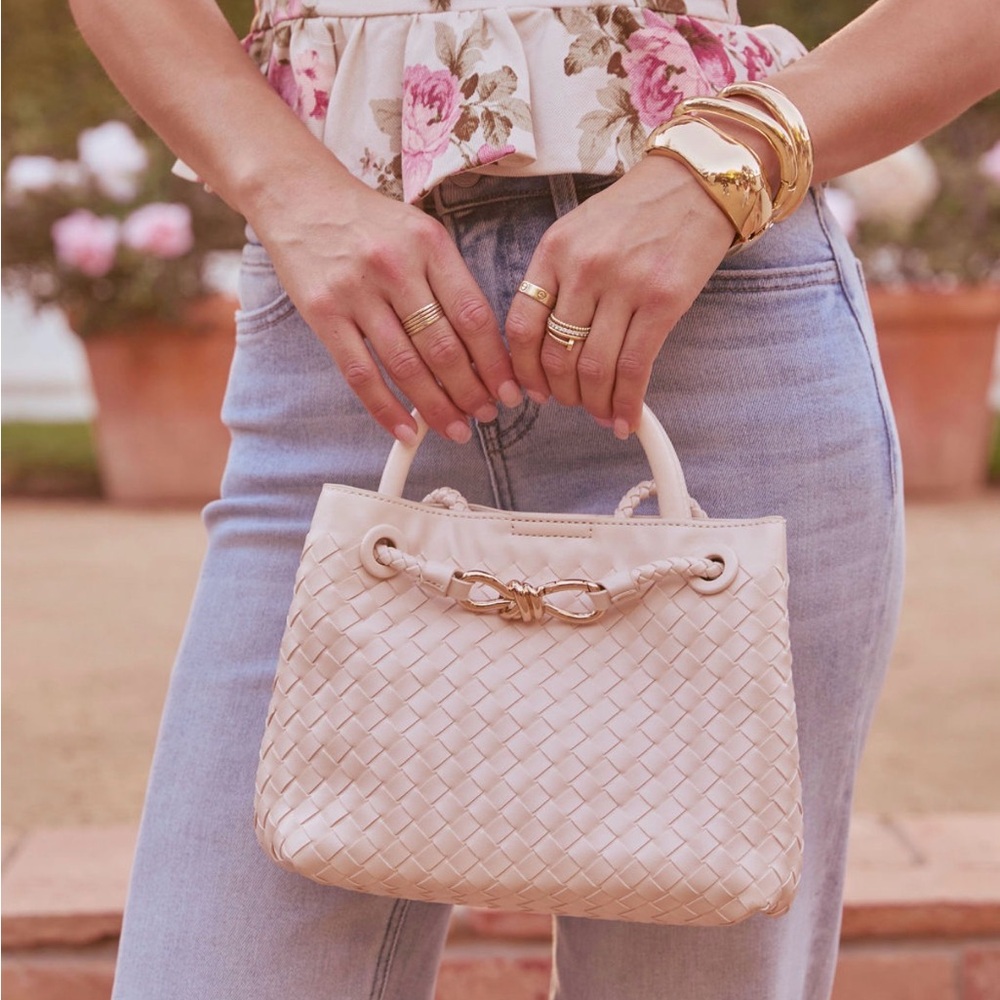 NWT VICI Vita Woven Bow Detail Crossbody Bag - Picture 6 of 6